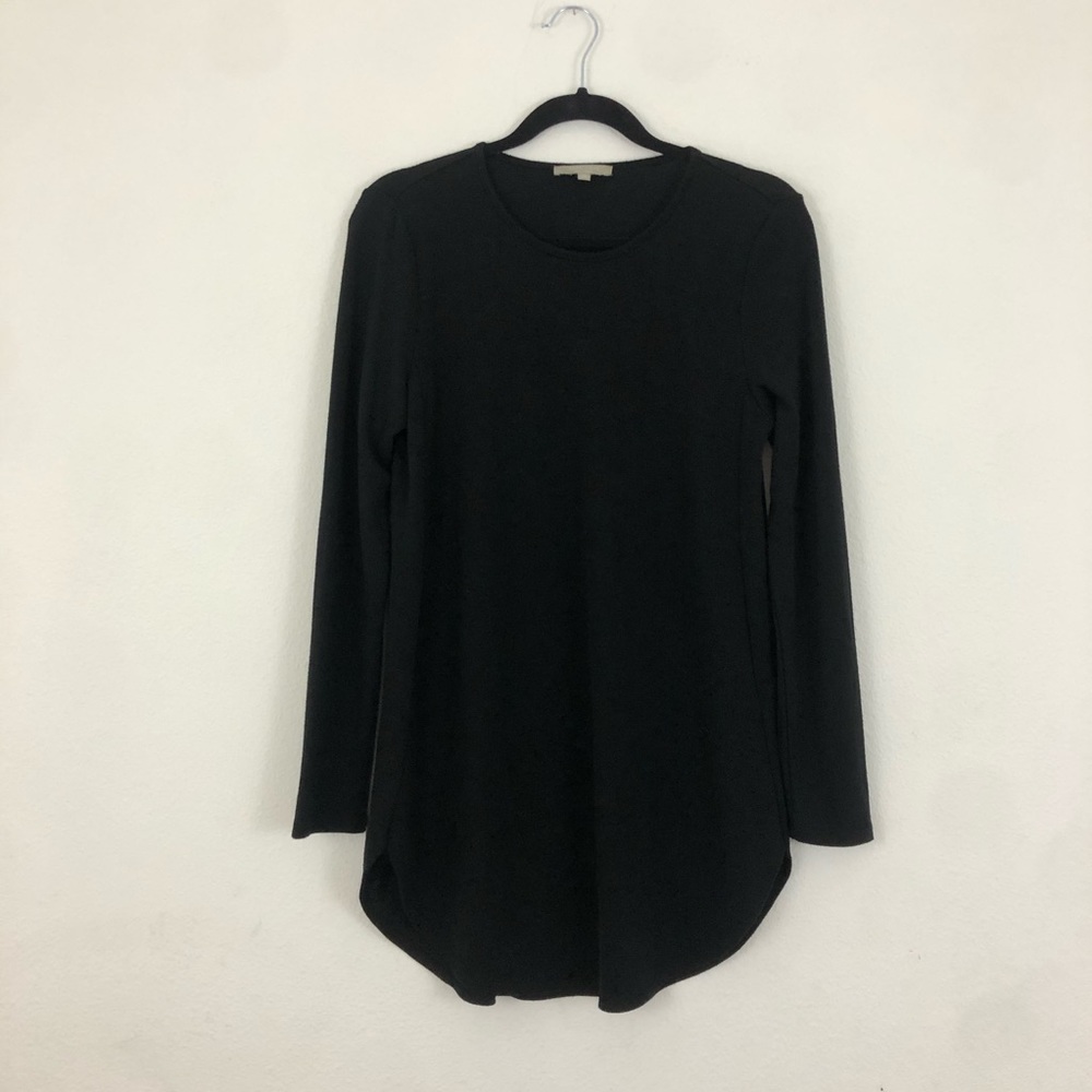 Joan Vass NY Women’s black stretchy long sleeve tunic top - size Medium